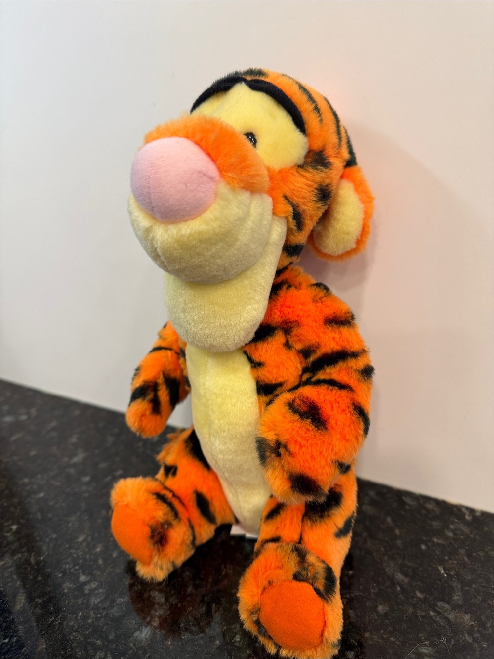 Fisher-Price Friend Forever Tigger 11” Winnie the Pooh Plush Toy 2000